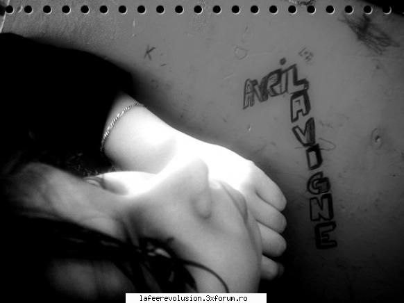 la meh...cu autograf :rotfl: just me kyra