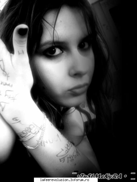 :rotfl:  :rotfl: just me kyra