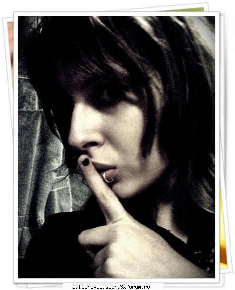 silence :rotfl:  :rotfl: just me kyra