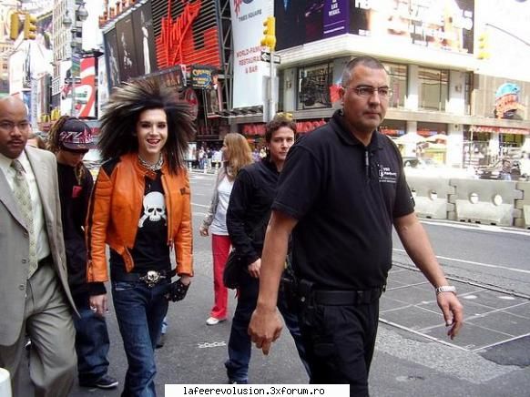 aici punem poze cu solistul :nebun: pictures with bill